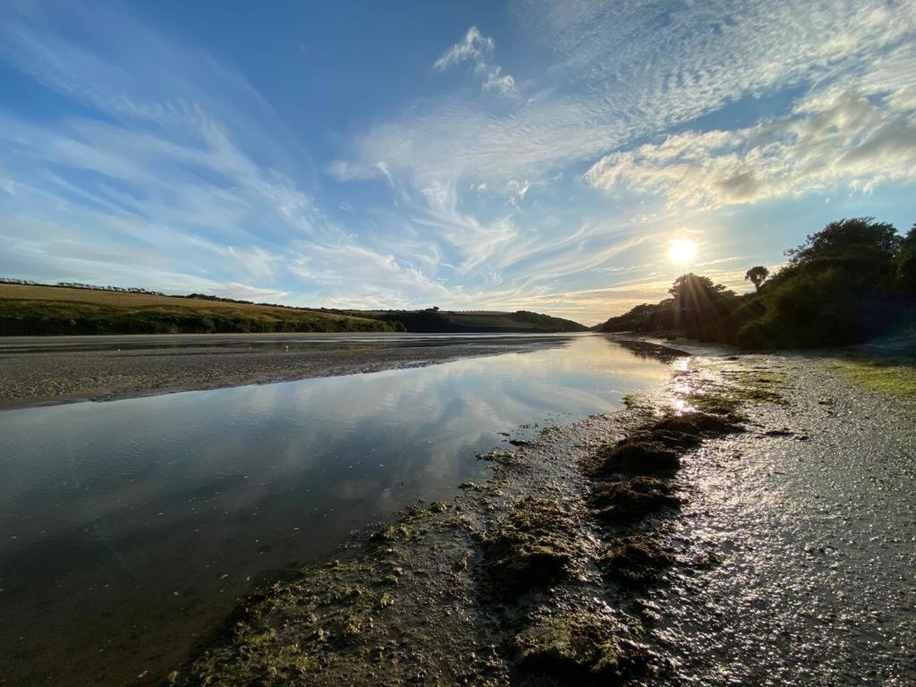 New Quay 2 Chatsworth Riverscape Apartments - Peaceful Apartment In Great Location With Free Parking Overlooking The Gannel Just A Short Walk From Newquays Incredible Beaches And Local Amenities מראה חיצוני תמונה