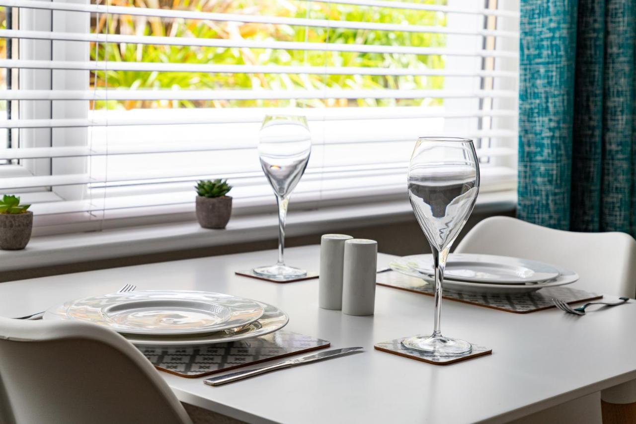 New Quay 2 Chatsworth Riverscape Apartments - Peaceful Apartment In Great Location With Free Parking Overlooking The Gannel Just A Short Walk From Newquays Incredible Beaches And Local Amenities מראה חיצוני תמונה