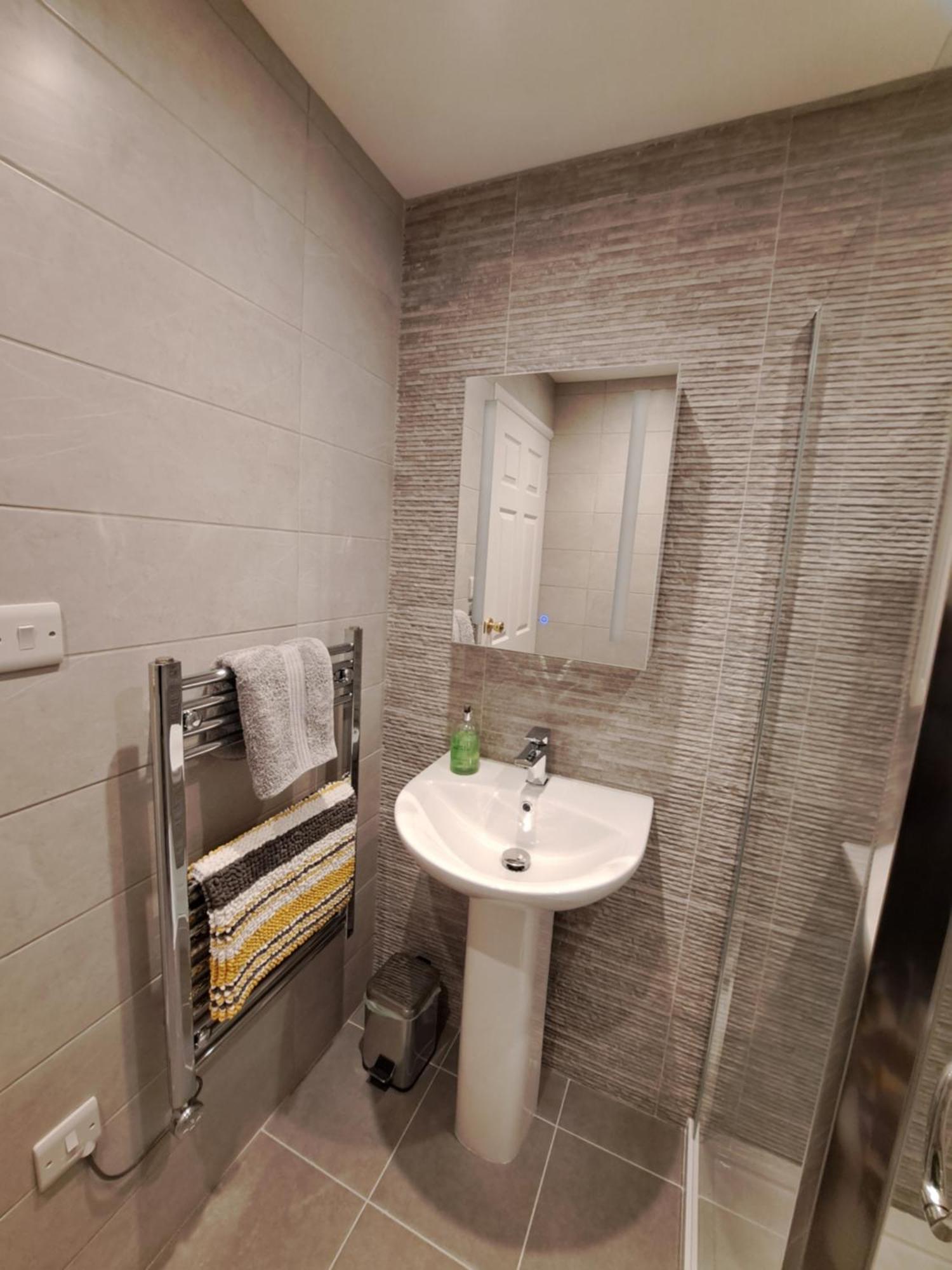 New Quay 2 Chatsworth Riverscape Apartments - Peaceful Apartment In Great Location With Free Parking Overlooking The Gannel Just A Short Walk From Newquays Incredible Beaches And Local Amenities מראה חיצוני תמונה